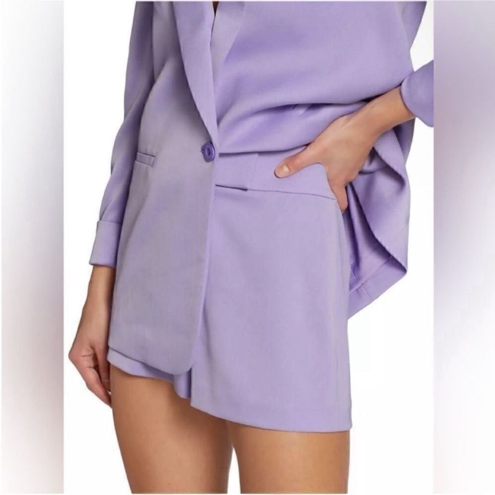 Alice + Olivia Mara Tab-Waist Shorts in
Solstice Size 0 MSRP $265 NWT